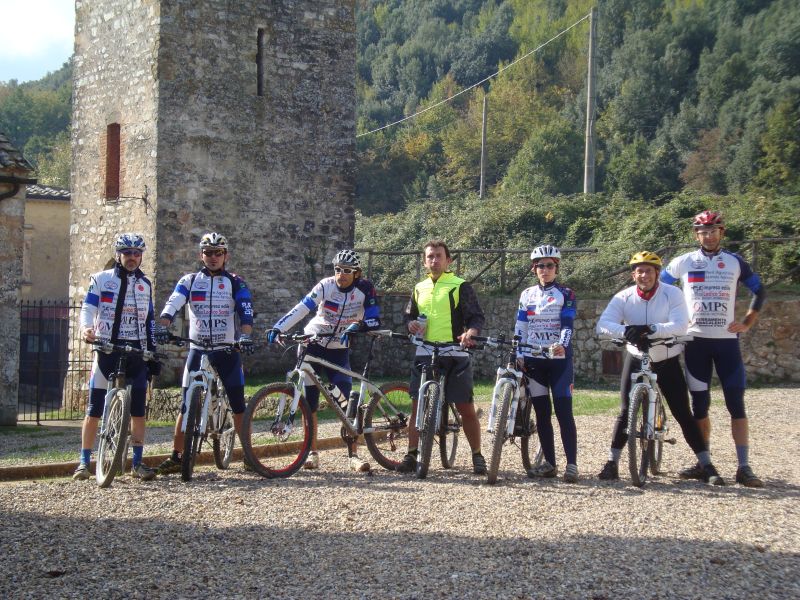 gal/2010/12 - Autunno Inverno 2010 - Le escursioni in MTB/Montagnola 2010/pernina.JPG
